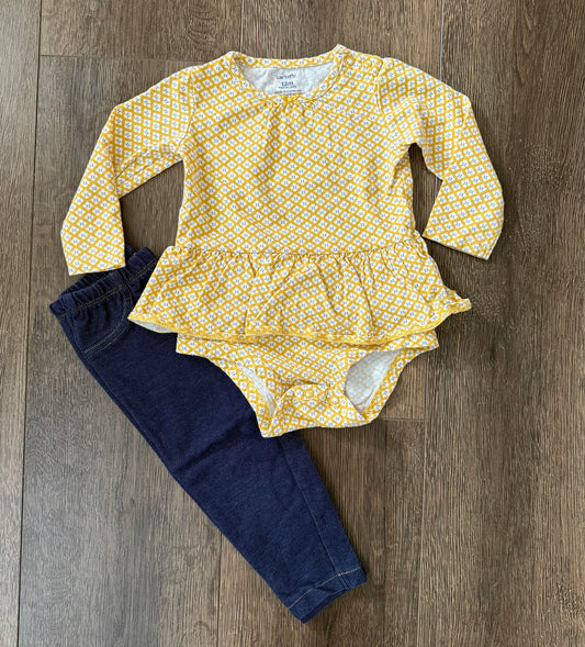 #173-Carters yellow floral outfit girl size 12m