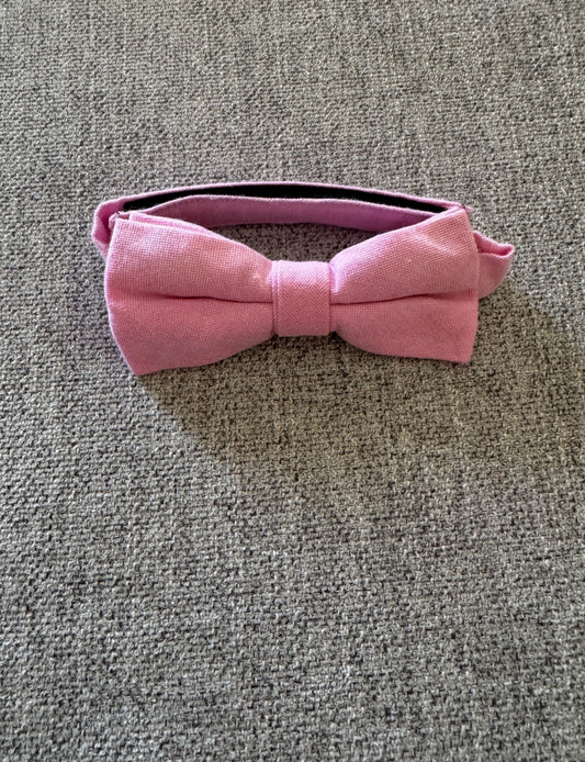 # 92 boys 4/5/6/7 pink bow tie with strap
