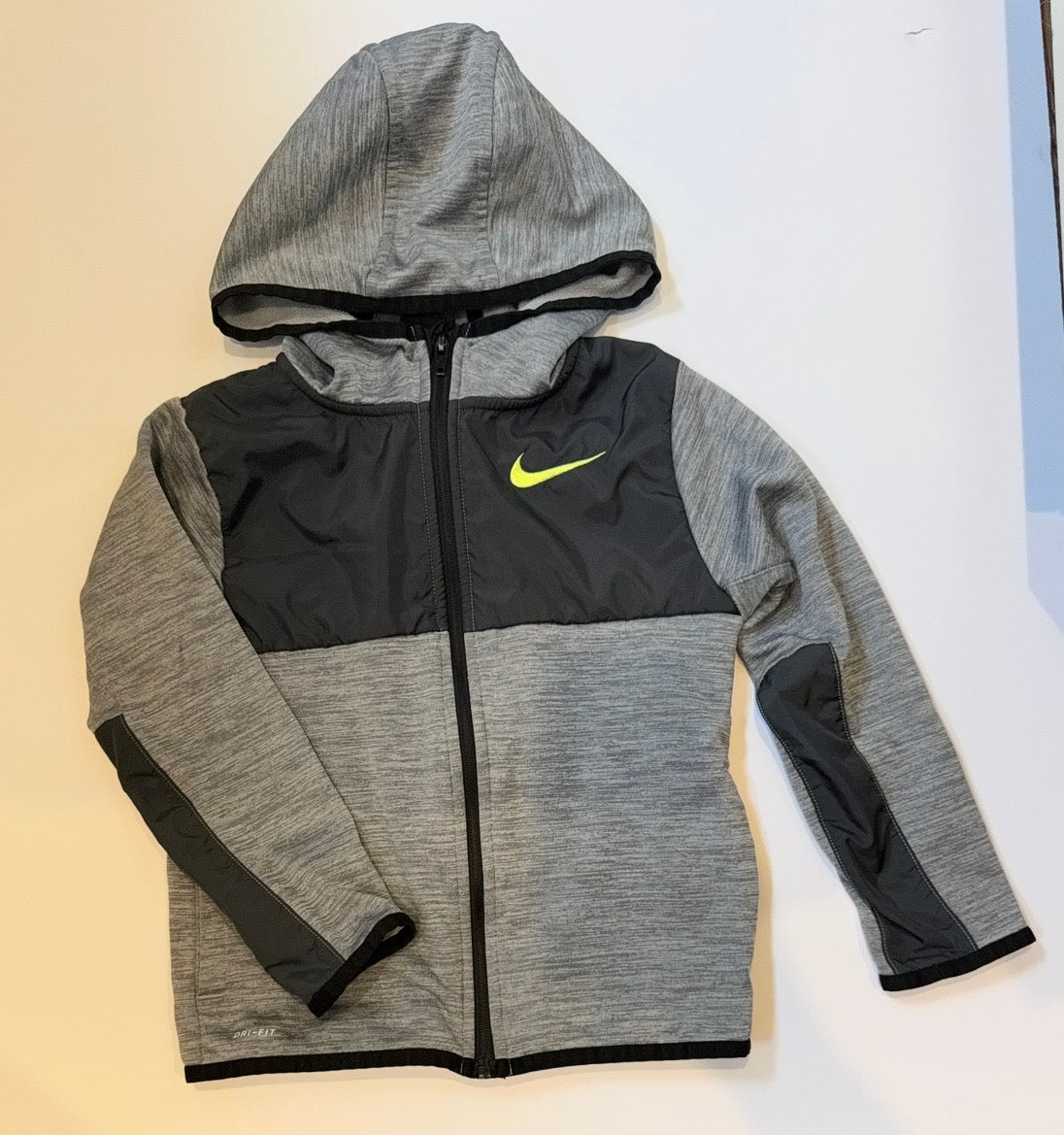 #41 |  (6) Nike Dri-Fit Zip Up Jacket Hoodie, boys