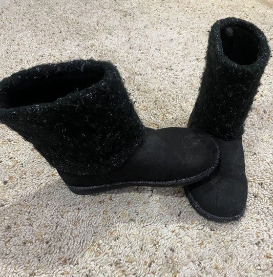 Seller #121 Girls size 2 black sparkle boots