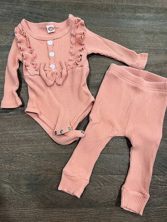 Seller #55 Girls Size 68 (6 months) ruffle top and pant set