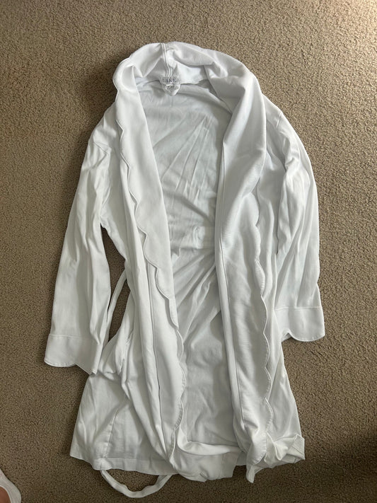 Seller #21 Lake Women's Pajamas White Scalloped Robe Size Medium