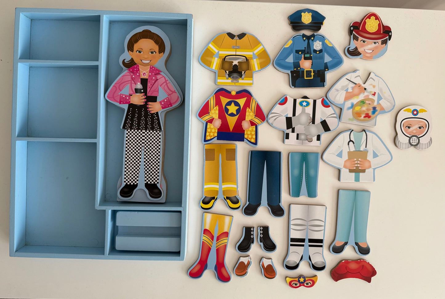 #173-Melissa & Doug girl dress up
