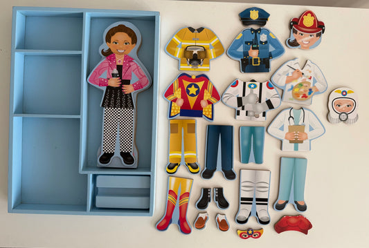 #173-Melissa & Doug girl dress up