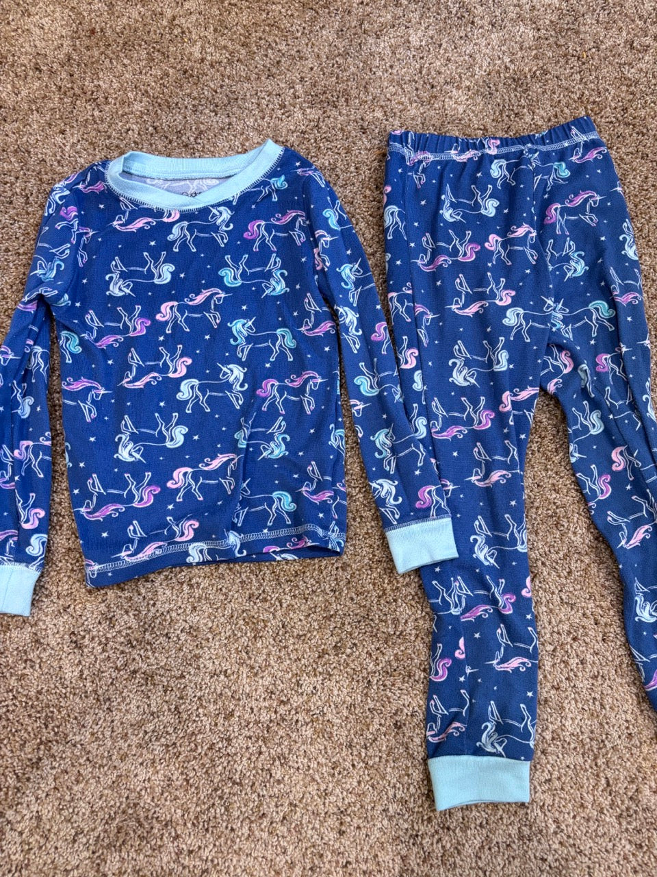 #47, girls CuddleDuds size 6 pajamas, unicorns