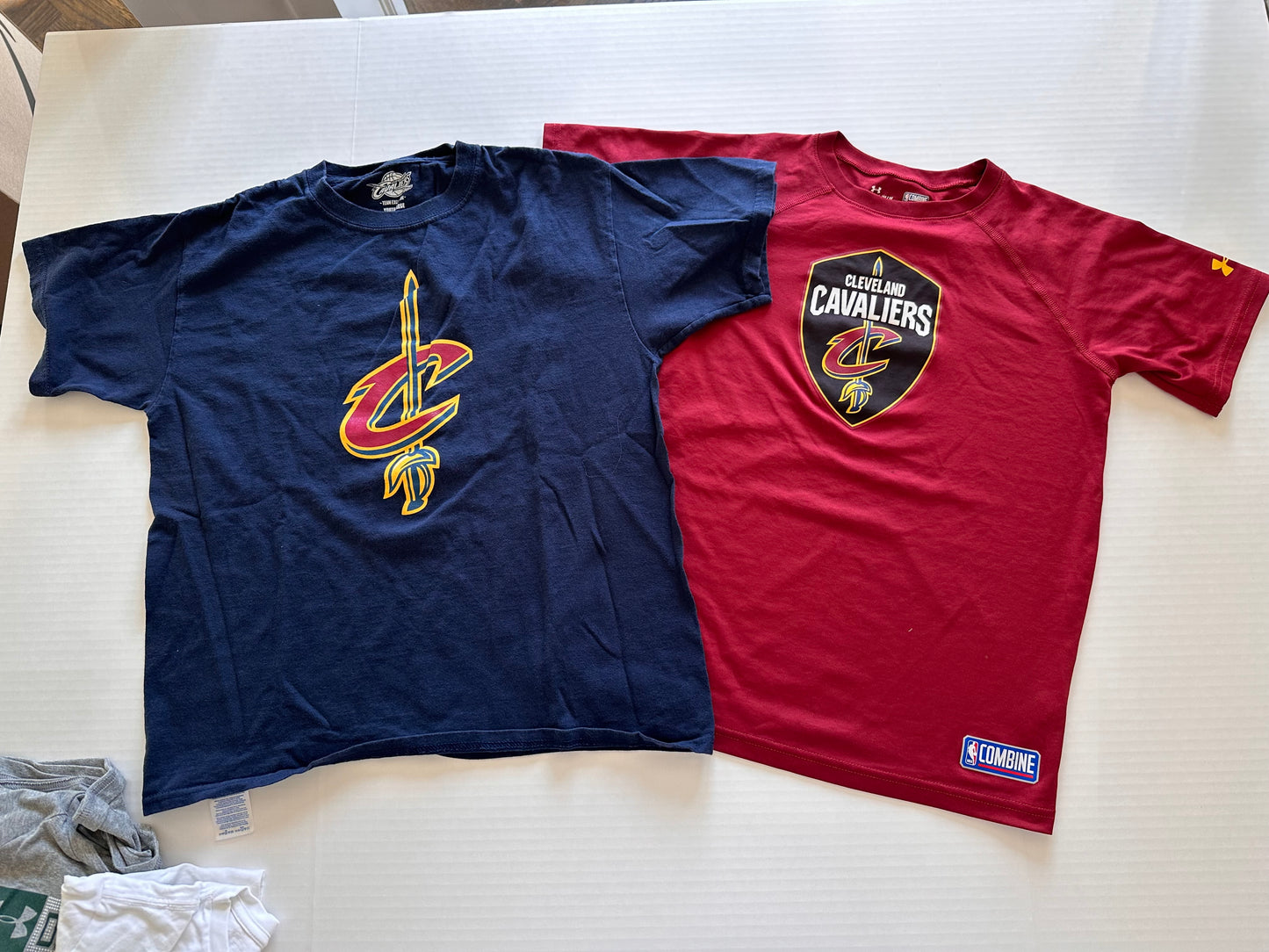 Lot of youth boys size M and L Cleveland Cavaliers shirt