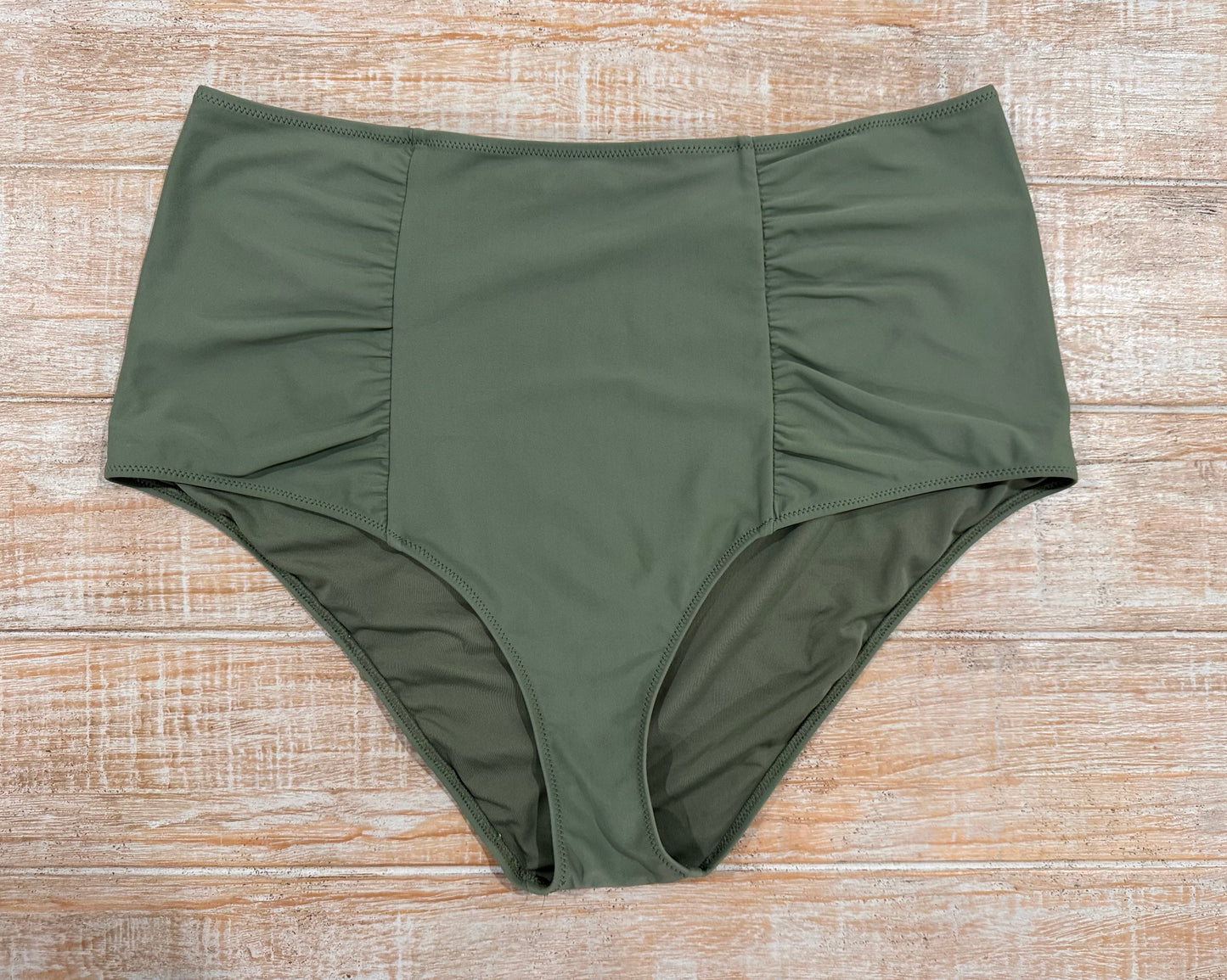 *REDUCED* #108 Women's AE Swim Bottoms size XXL VGUC