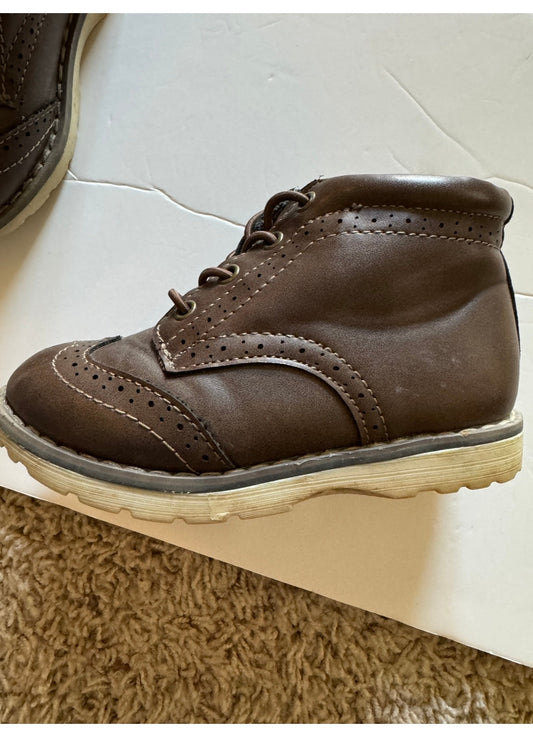 REDUCED # 92 boys size 9 brown zip up boots shoe