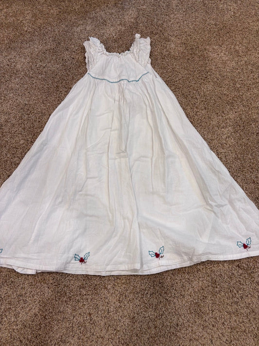 #47, girls 4T well dressed boutique holiday dress, embroidered hem
