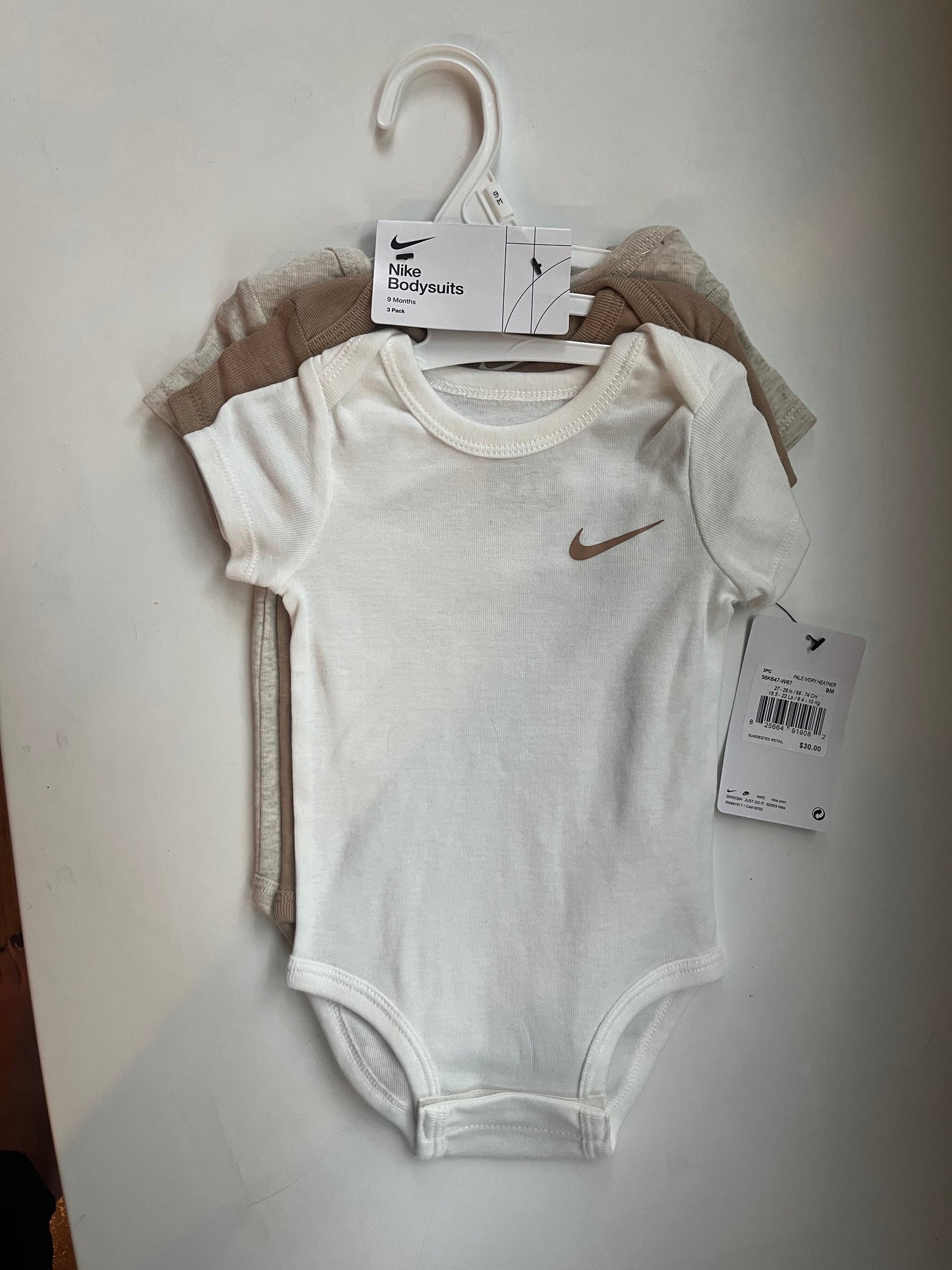 11/3 PRICE DROP Seller #20 Nike boys 9mo layering onesies new with tag