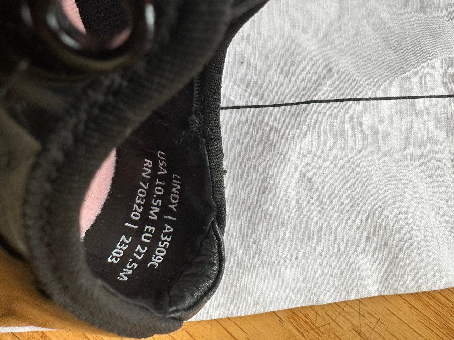 #104 Girl tap shoes 10.5 / 27.5 EU