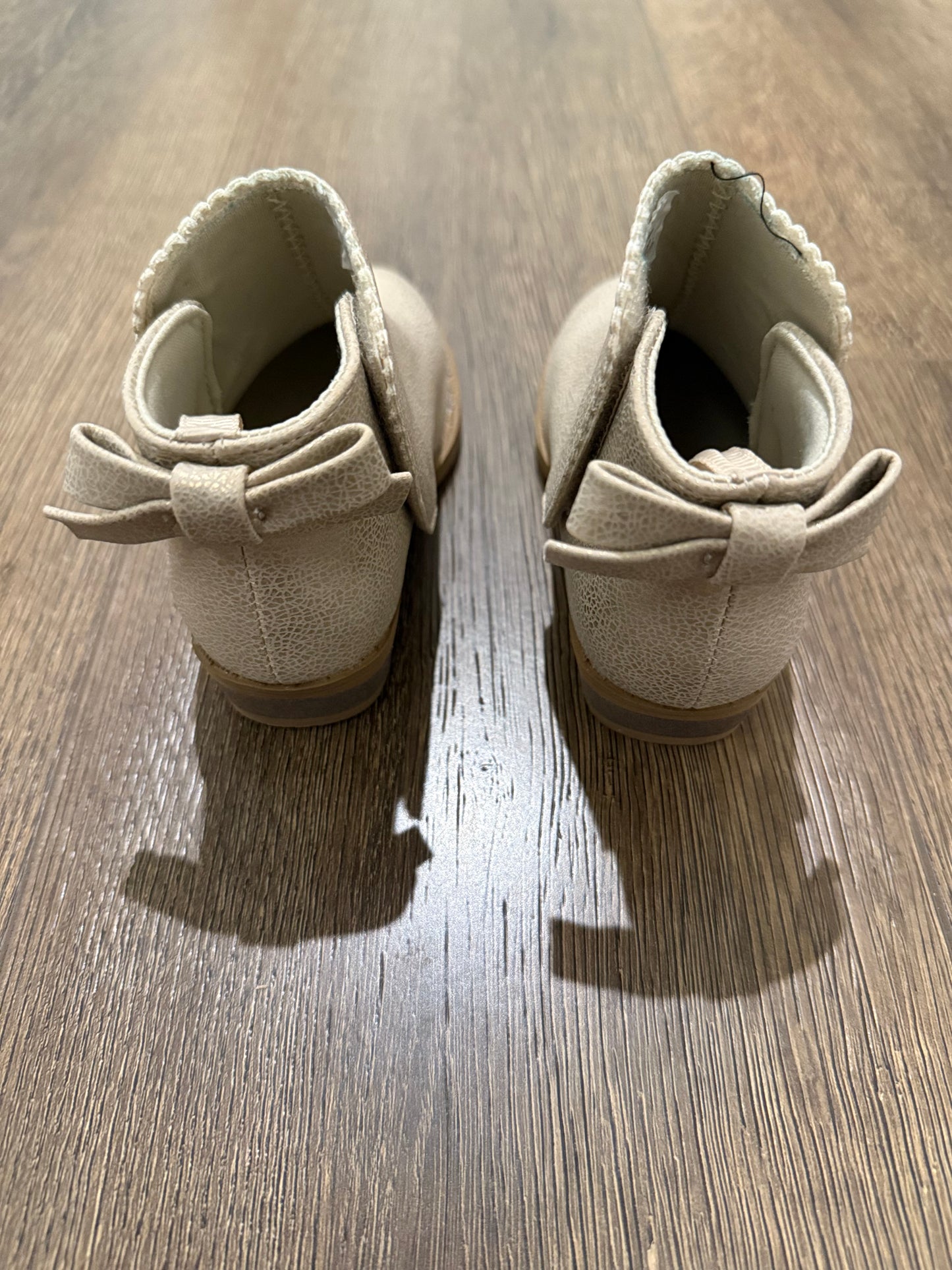 #173-Gold metallic toddler girl booties size 7