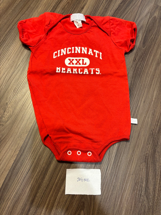 18-24 Mo -  - Red UC Onesie - PU 45236 (near Kenwood) Except Semiannual Sale