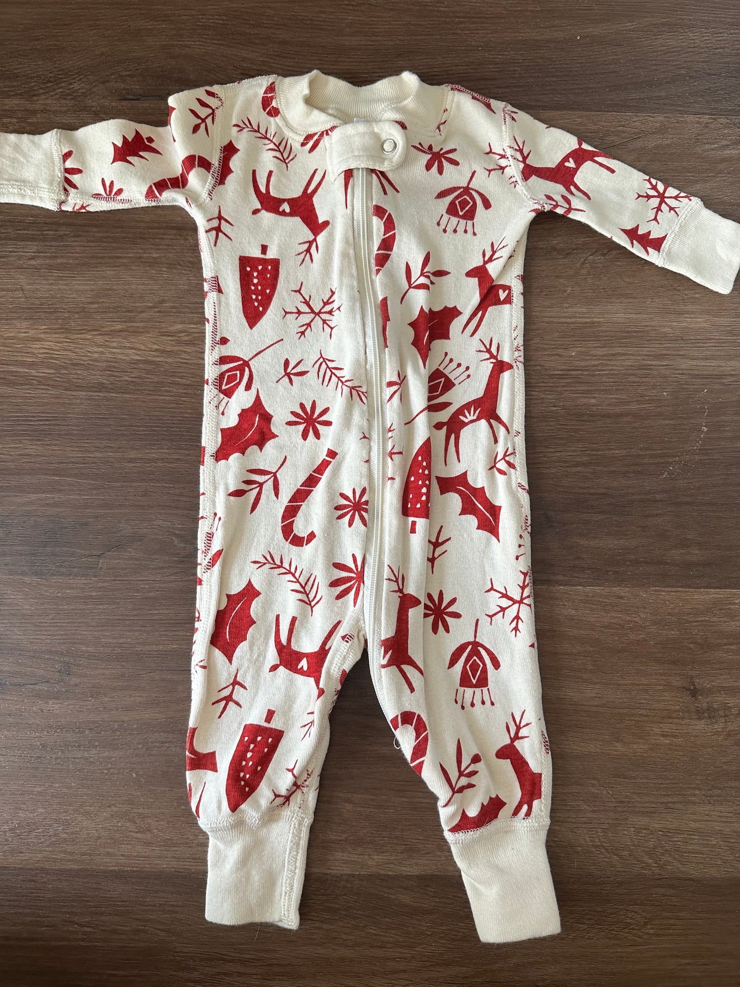 #57 REDUCED size 0-3 months Hanna andersson zippy pajamas