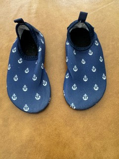 #51 Hudson Baby Boys Water and Sand Shoes Size 8T EUC