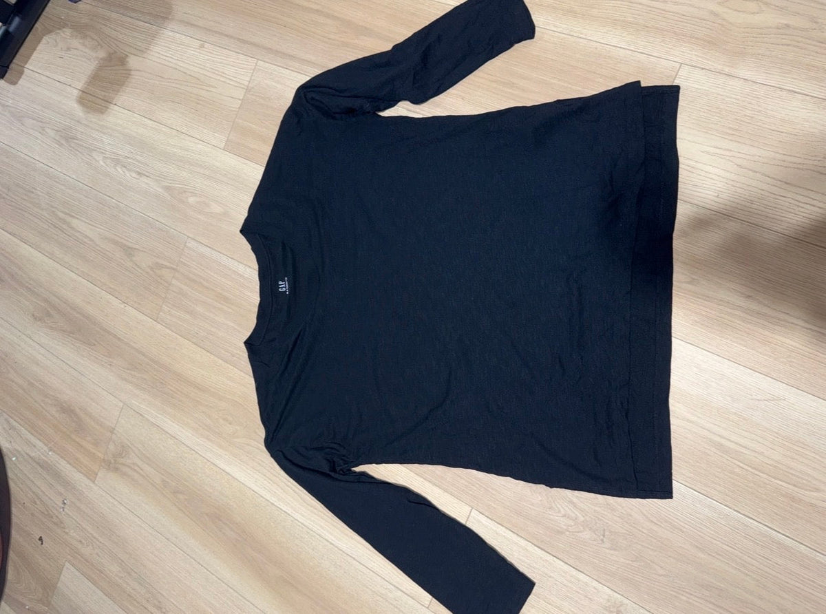 #162 Gap Maternity XL Long Sleeve Shirt