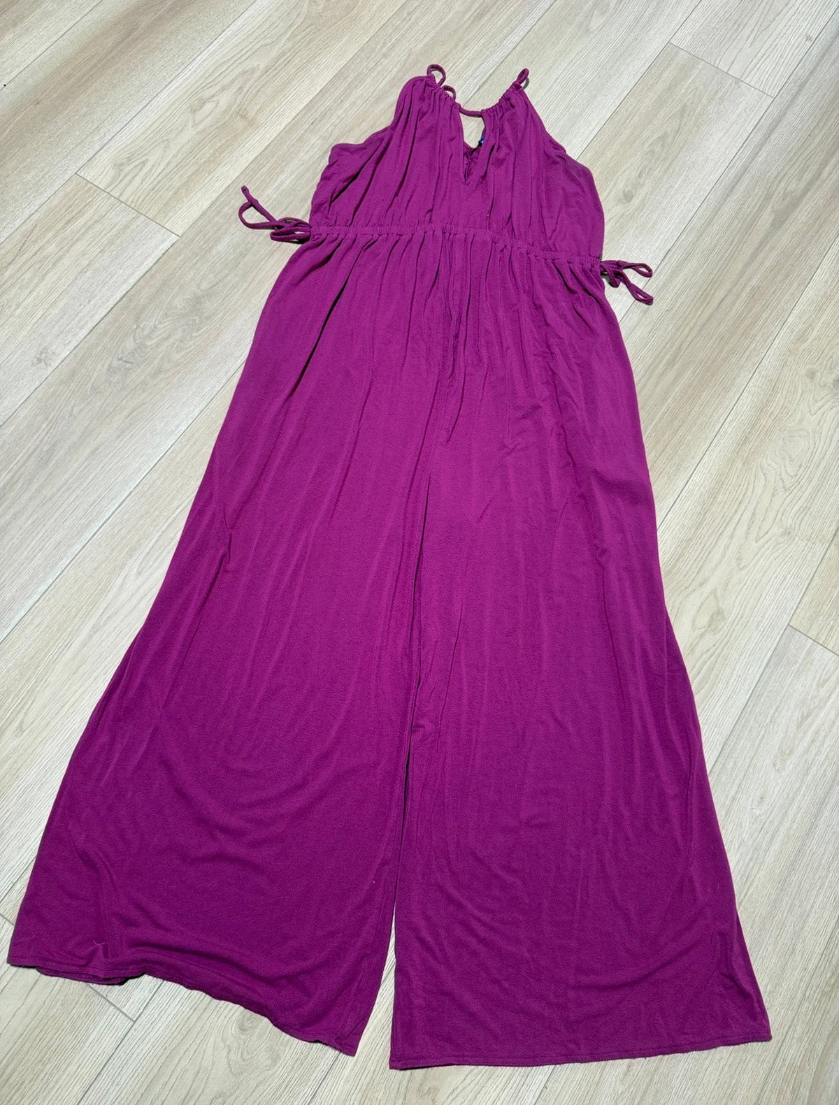 #162 Old Navy Maternity Large Romper