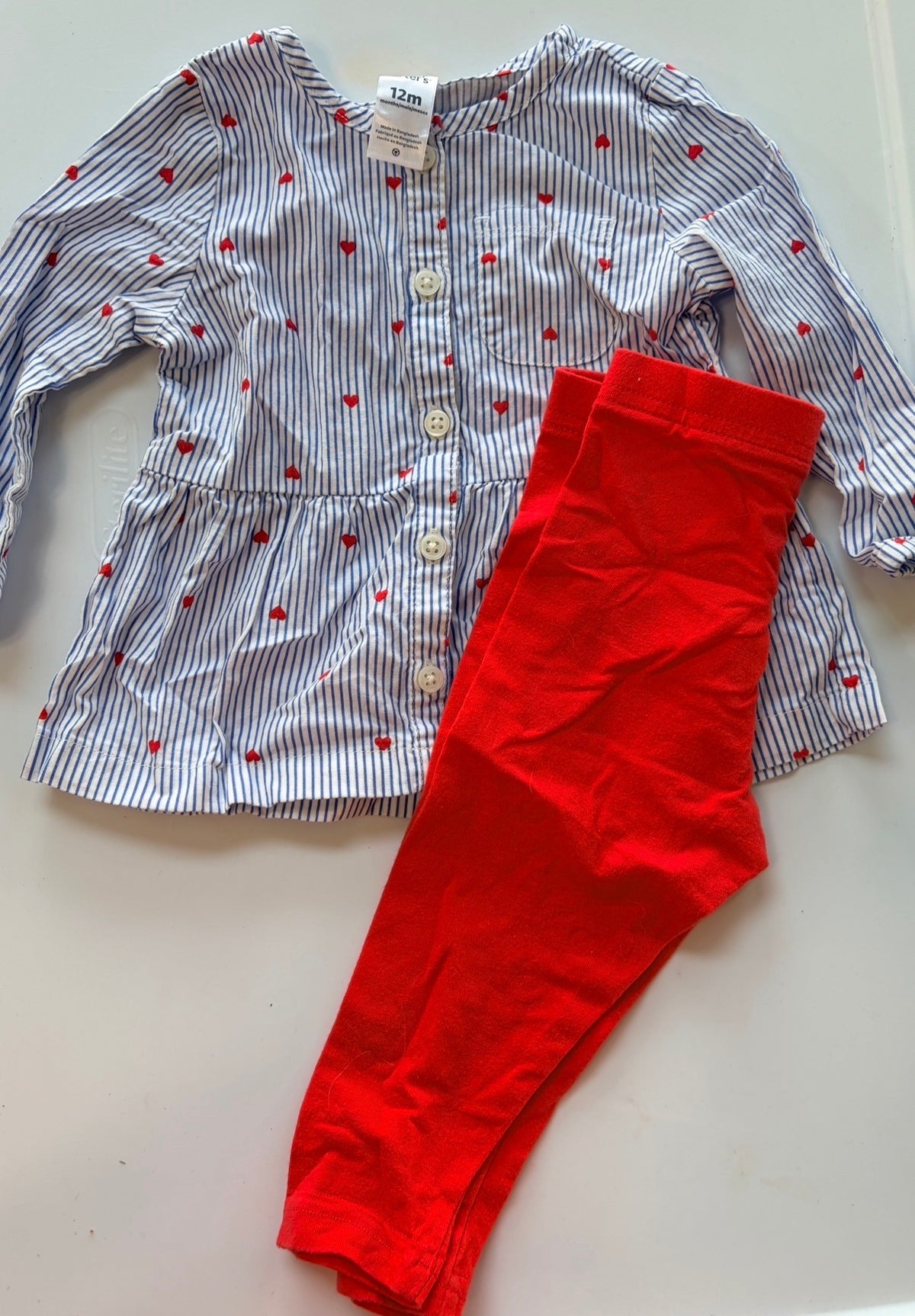 #35 12 months girls carters outfit like new