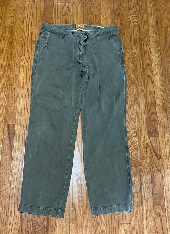 Tommy Bahama Olive Green Khakis Men's Pant 35 x 32