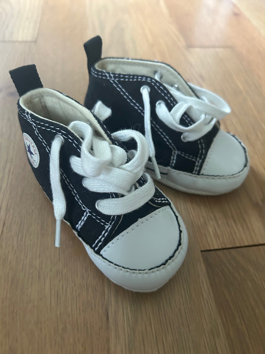 Seller #174 Converse Infant shoes/slippers size 3