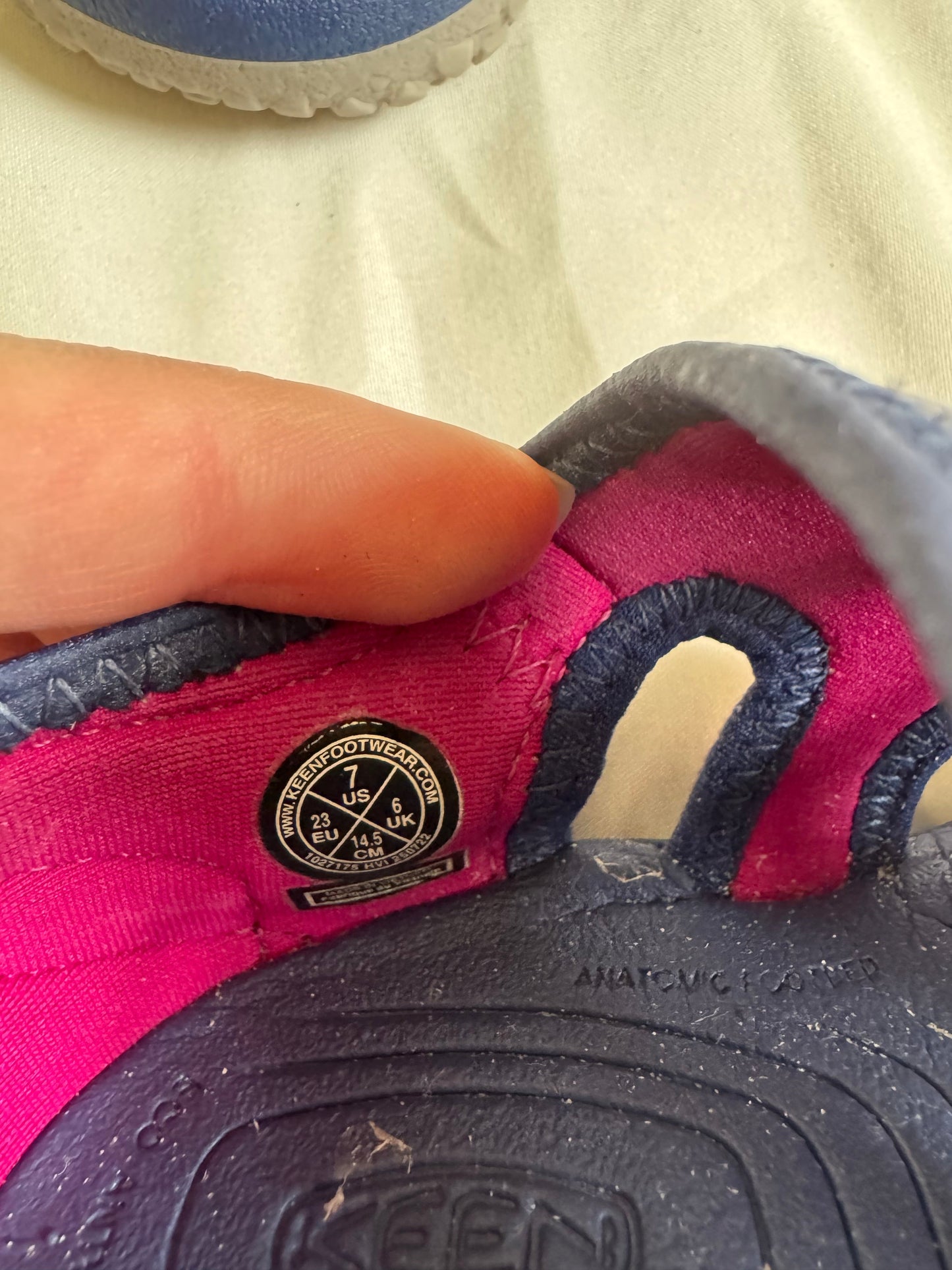 Seller #127 KEEN water sandals toddler girls size 7