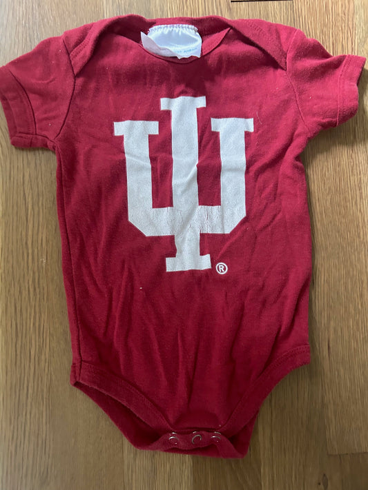 Seller #174 IU onesie 6 months