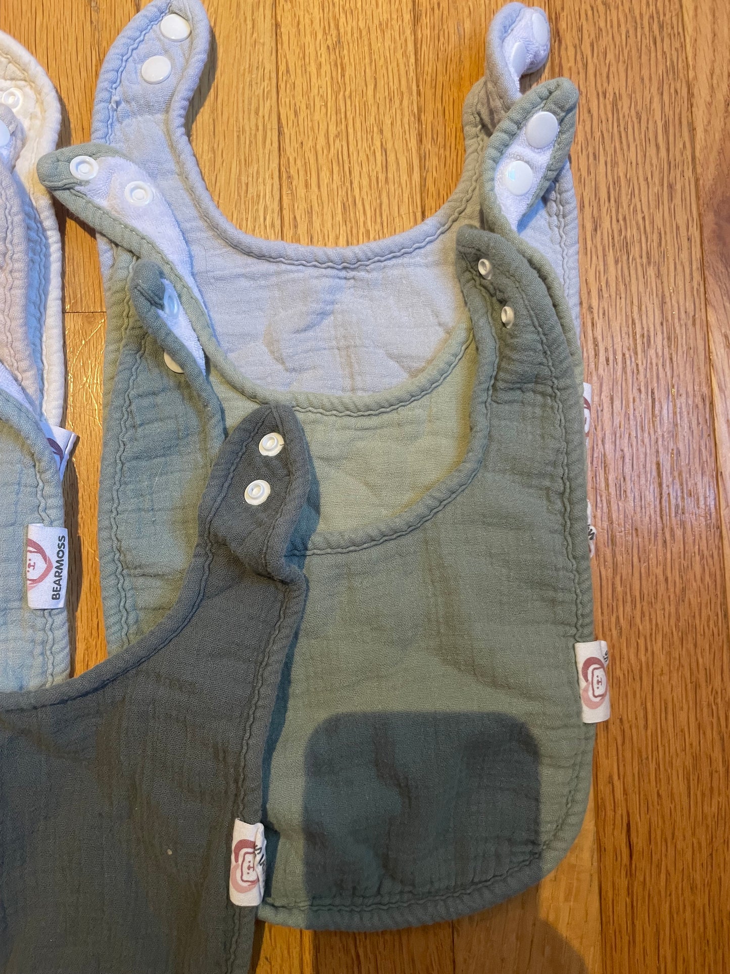 Seller #104 - Muslin Baby Bibs - 7 pack GUC REDUCED