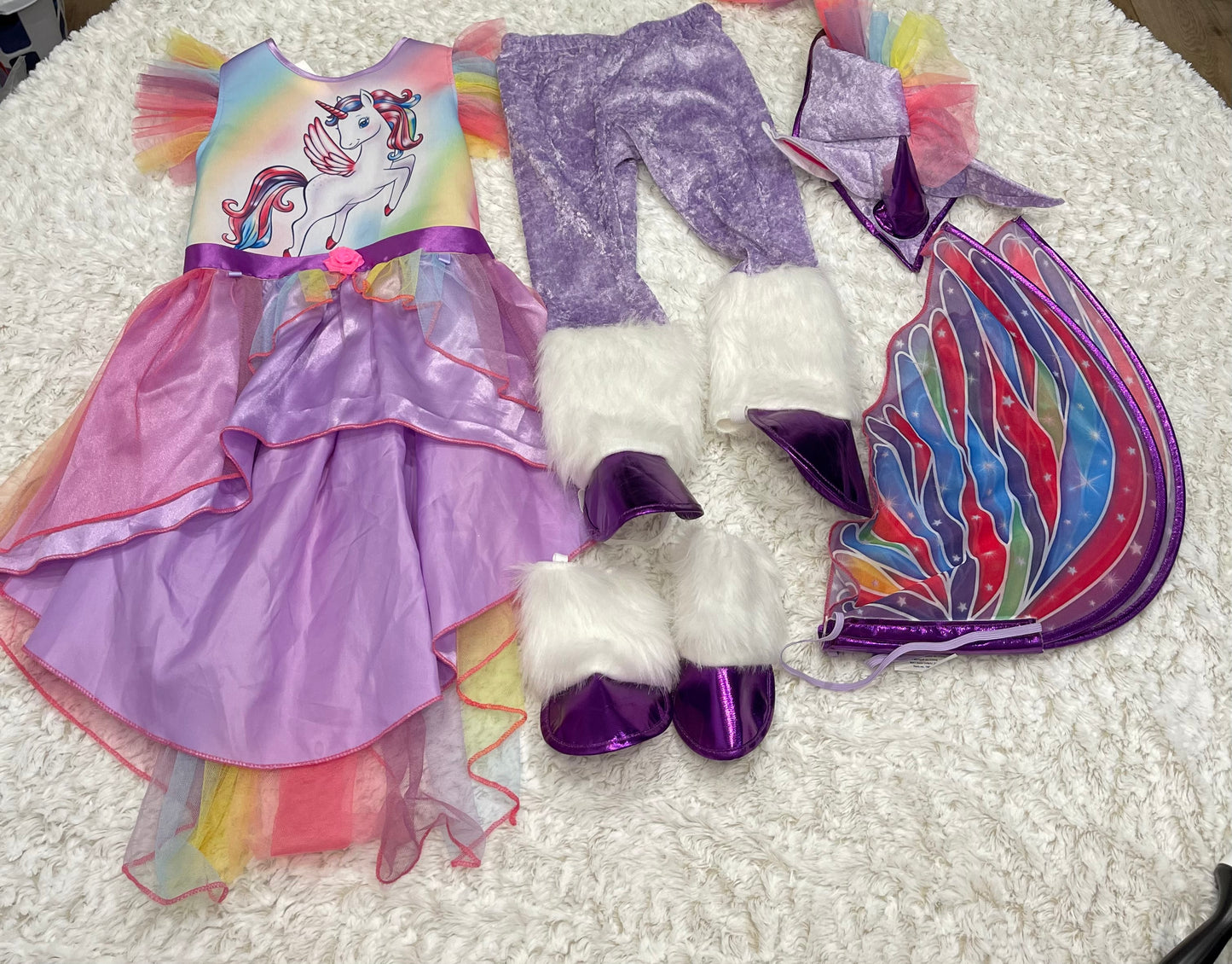 79a unicorn costume size 3-4 EUC