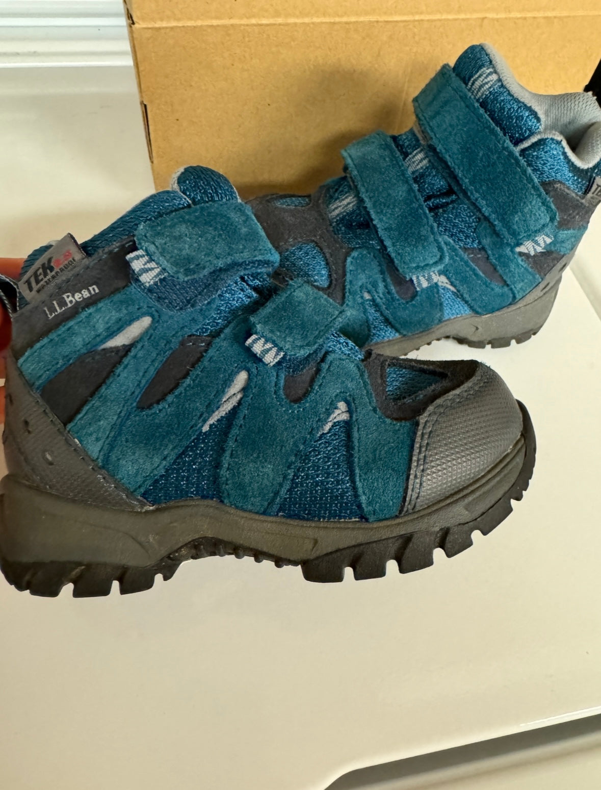 REDUCED PRICE #34 Ll bean size 8 kids hiking / snow boots