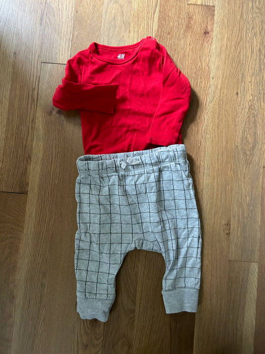 Seller #174 H&M two piece bundle 4-6 months