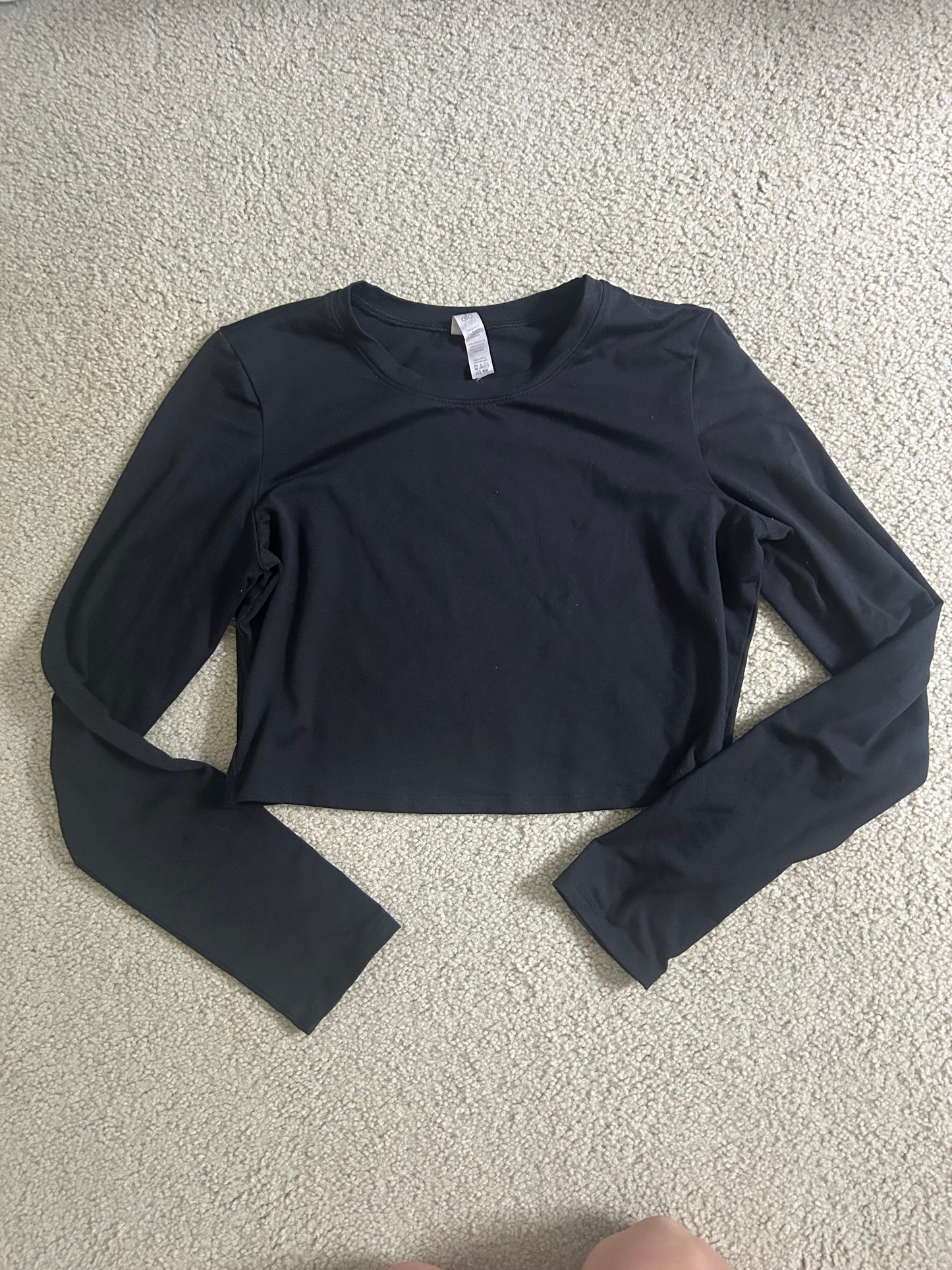 Seller #21 All Women's Black Cropped Shirt Size Medium