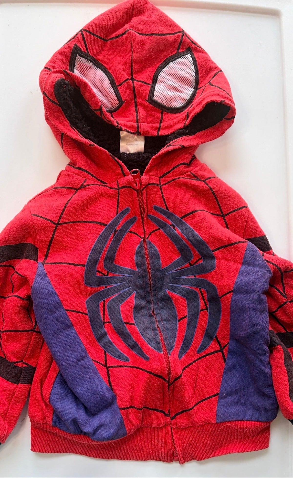 #35 Spiderman hoodie  boys 4