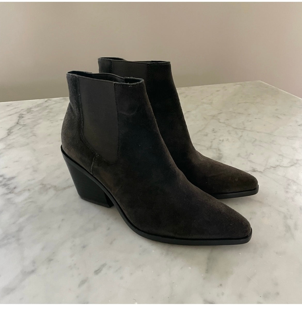 #52 - rag & bone Razor Chelsea Bootie, Women's, Size 8, Like New