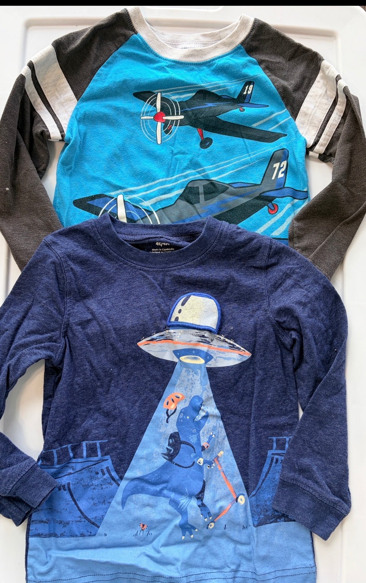 35  boys 4t graphic shirt bundle