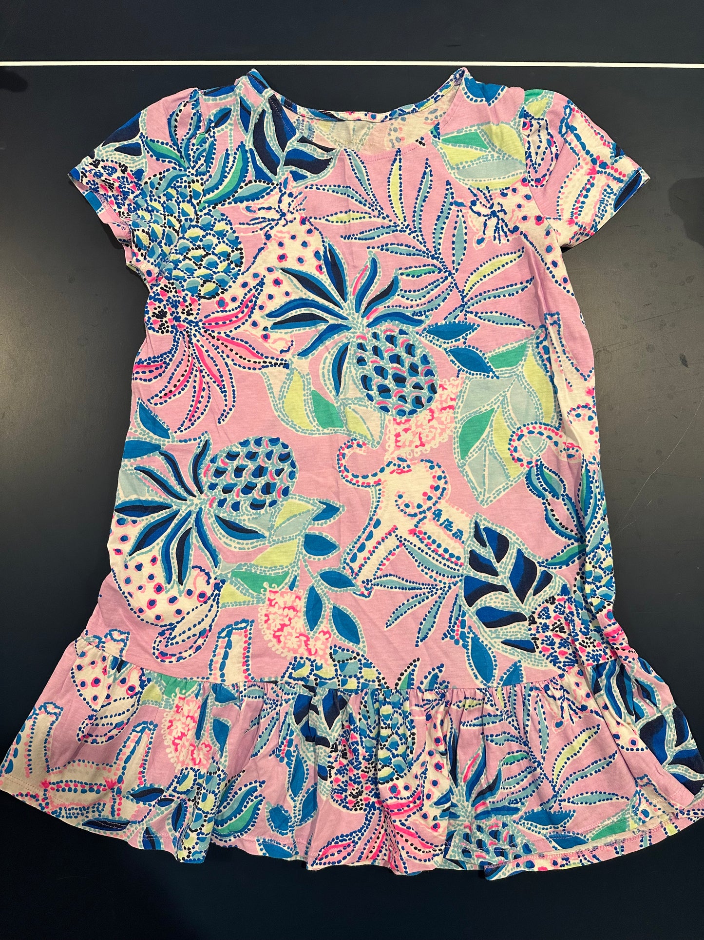Lilly Pulitzer girls short length sleeve dress. Thin  Breathable materials,Girls size L 8-10