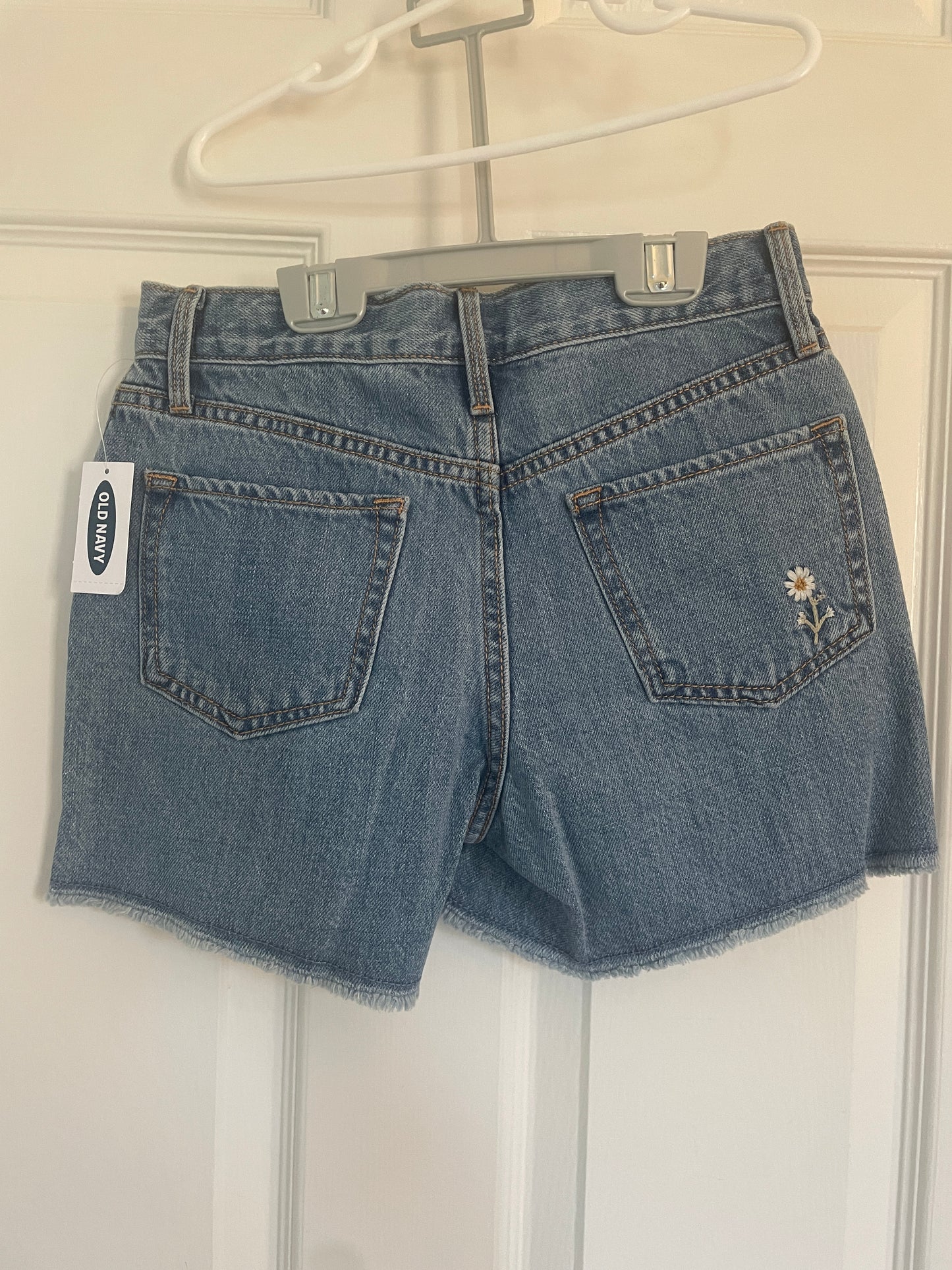 Girls NWT Old Navy Jean Shorts Size 10