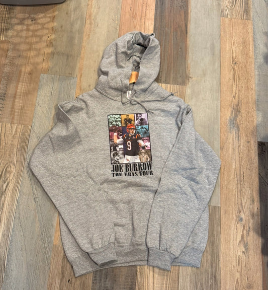 #74- burrow sweatshirt size adult M *NWOT