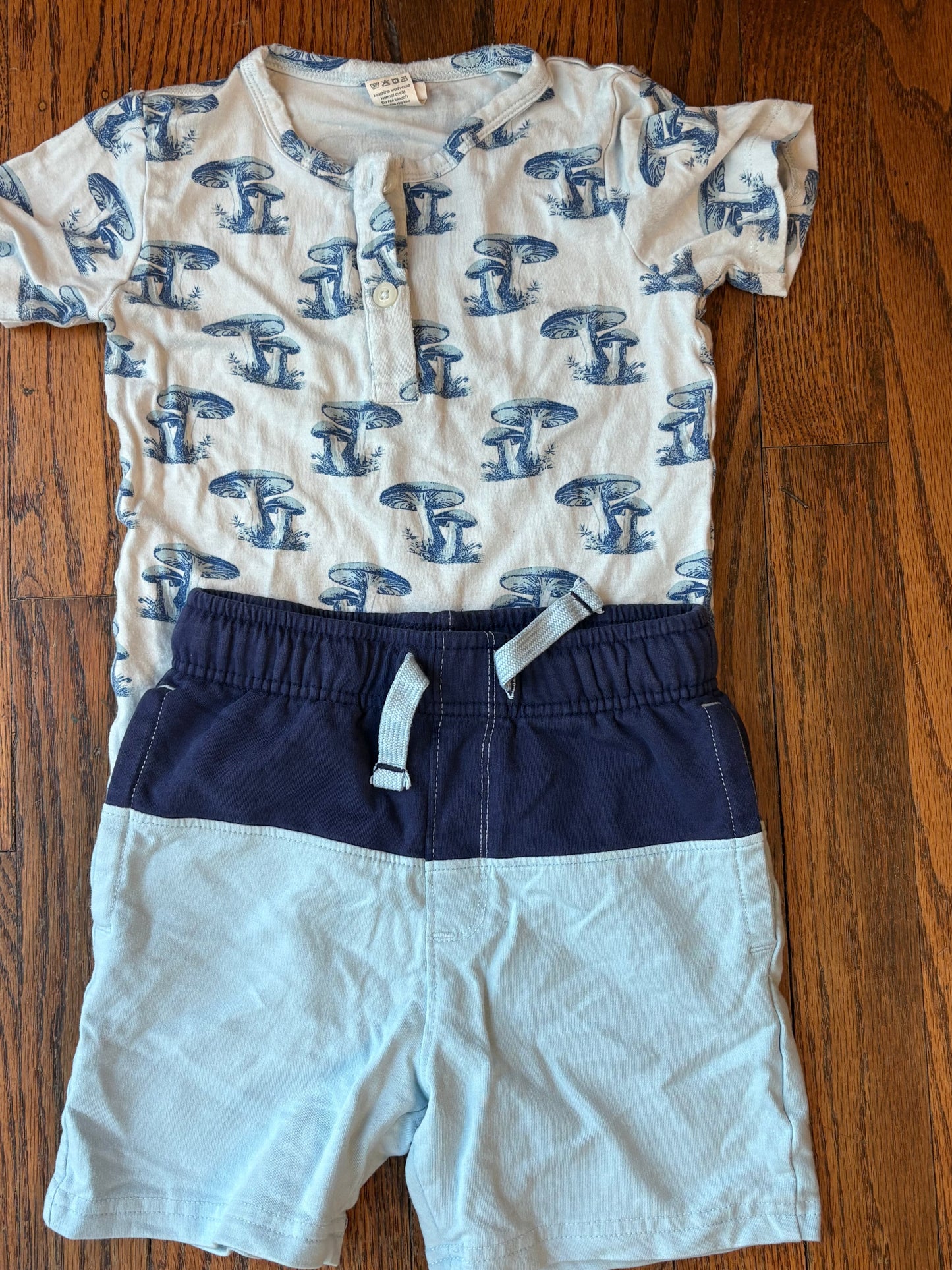 #35 Kate Quinn and Tommy Bahama Set 4t
