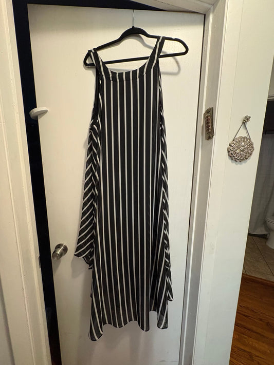#35 Reduced 3x Flowy Black and White Dress with Slip
