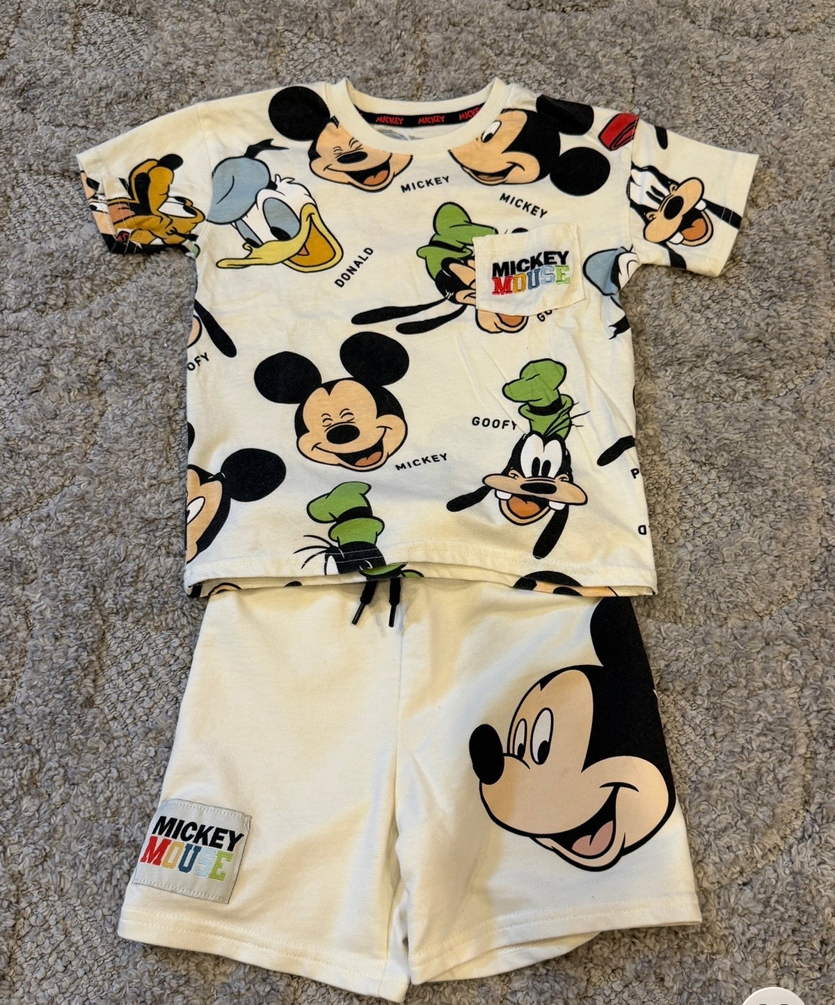 16 - Disney Matching Outfit - 4T