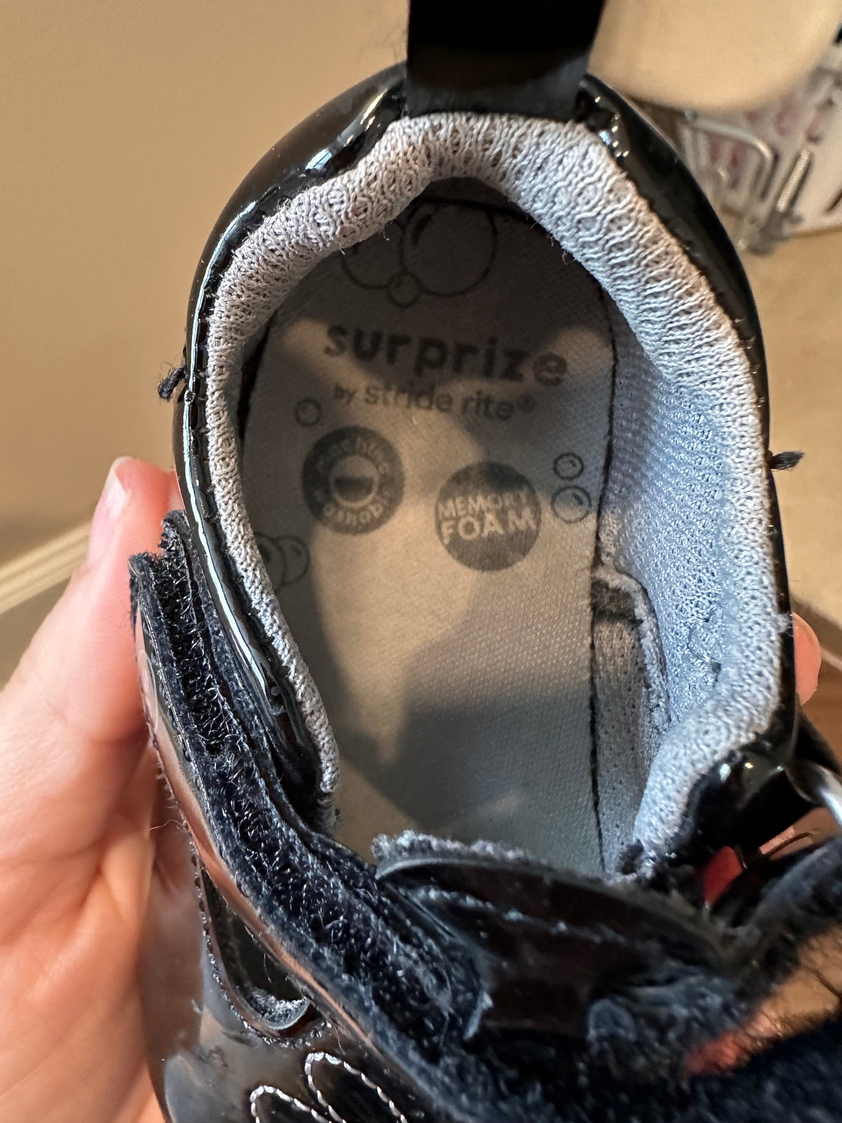 #24 size 4 stride right shoes