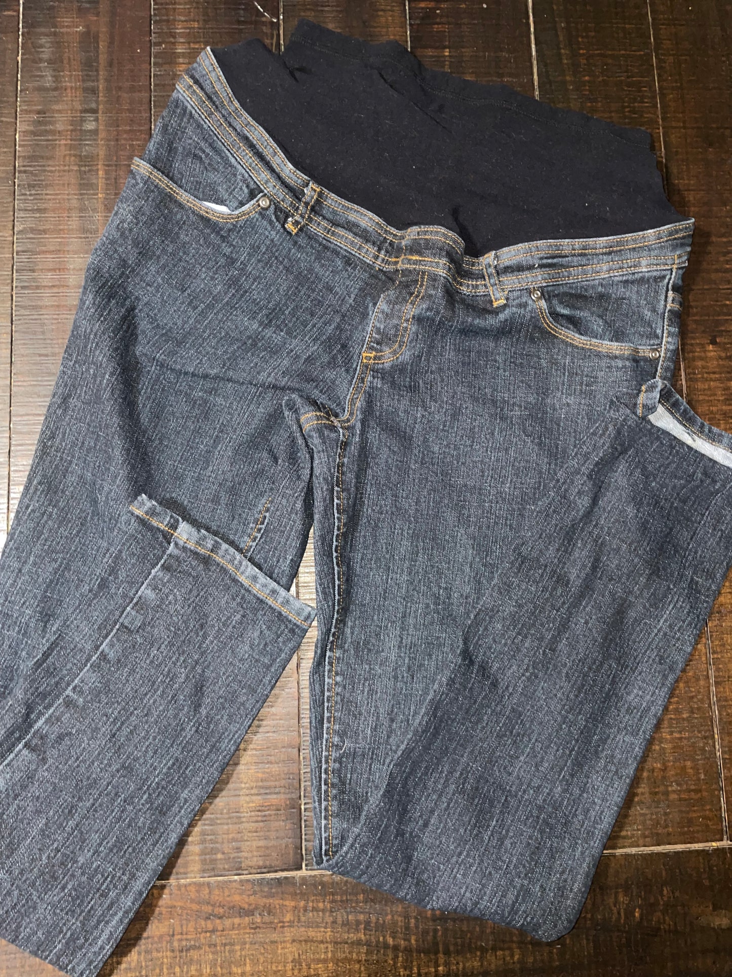 Seller #121 Medium Maternity jeans