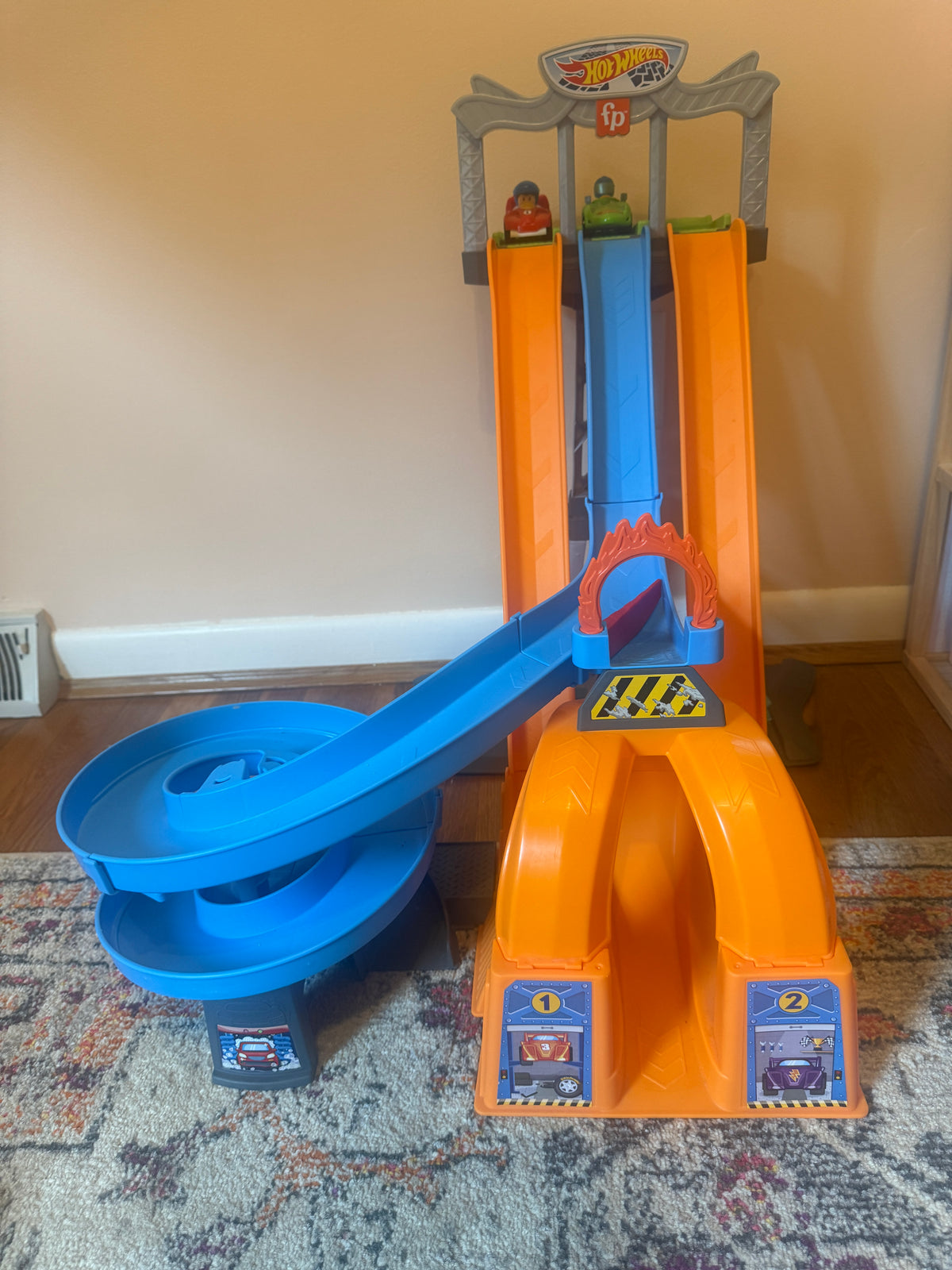#51 Fisher Price Little People Hot Wheels Racing Tower