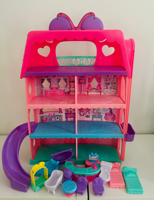 #15 Minnie Bow-Tel Hotel and Accessories *REDUCED*