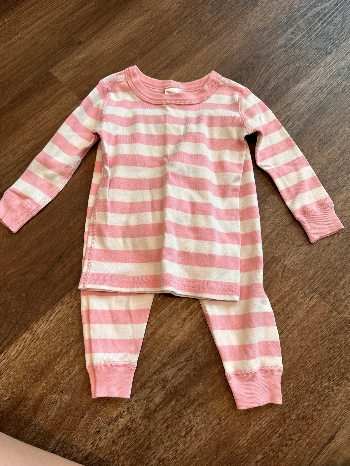 #24 18-24M Hanna Andersson pajamas