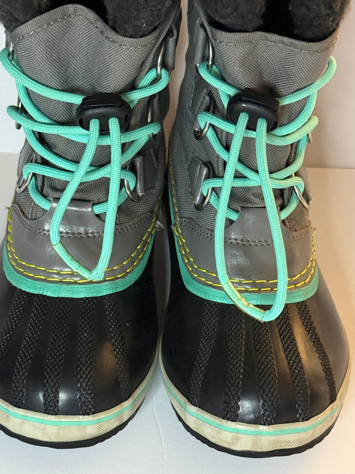 Seller #156_Sorel snow boot girl size 1