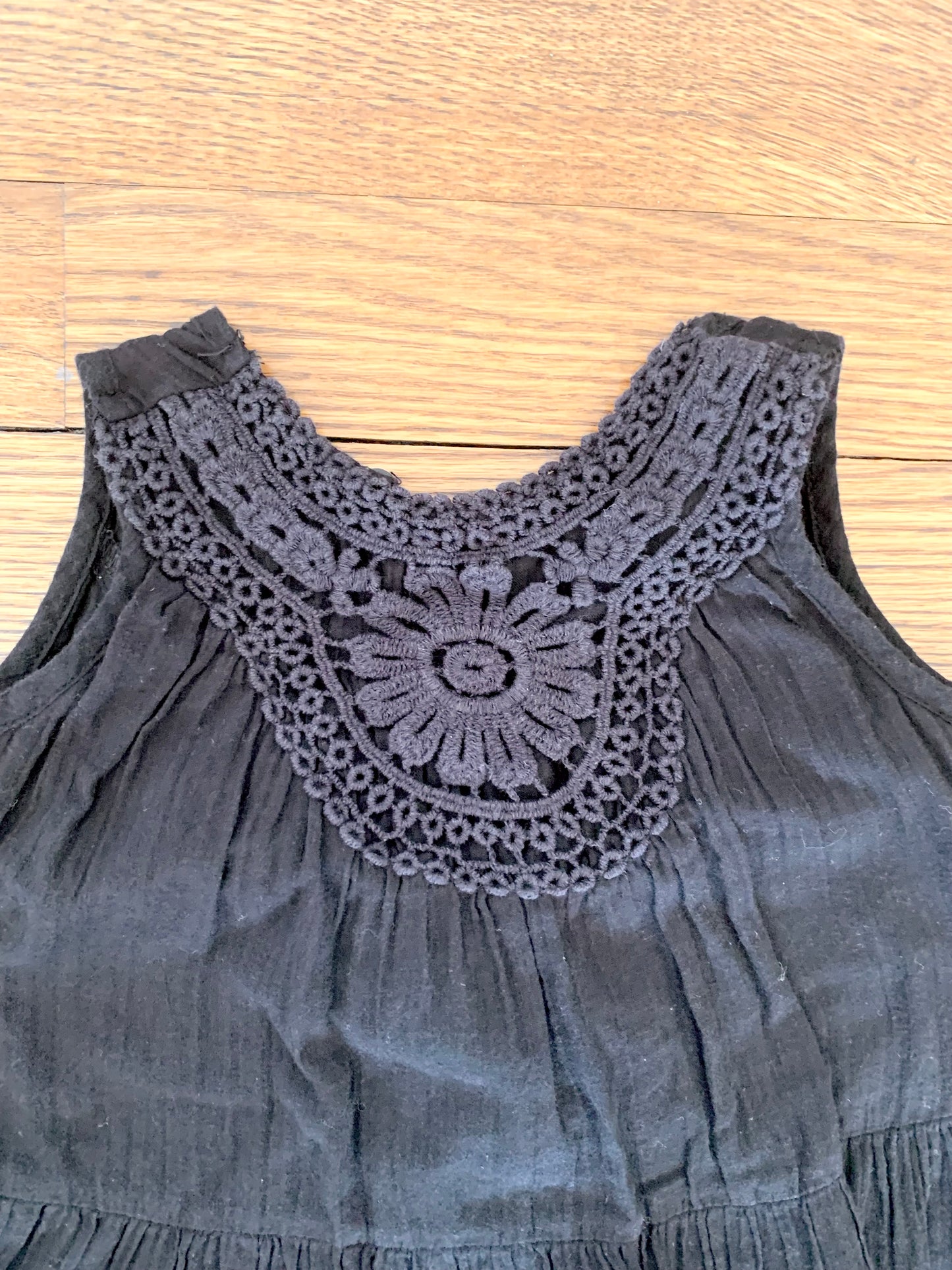 18-24M / Old Navy Black Cotton Dress w Eyelet Neckline VGUC