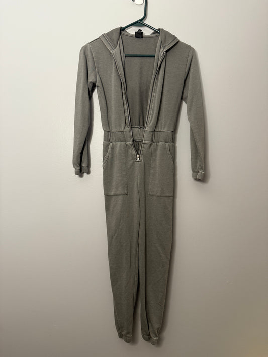 Seller 175- Art Class Kids Medium Gray Jumpsuit