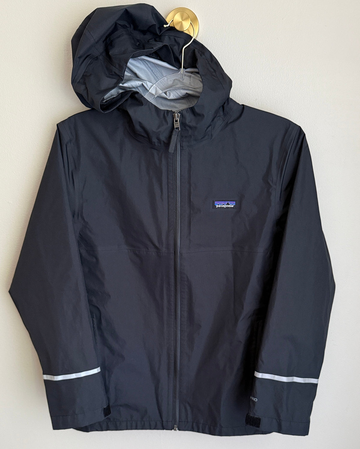 Seller 156_Patagonia Boys Raincoat size XL 14 in black VGUC