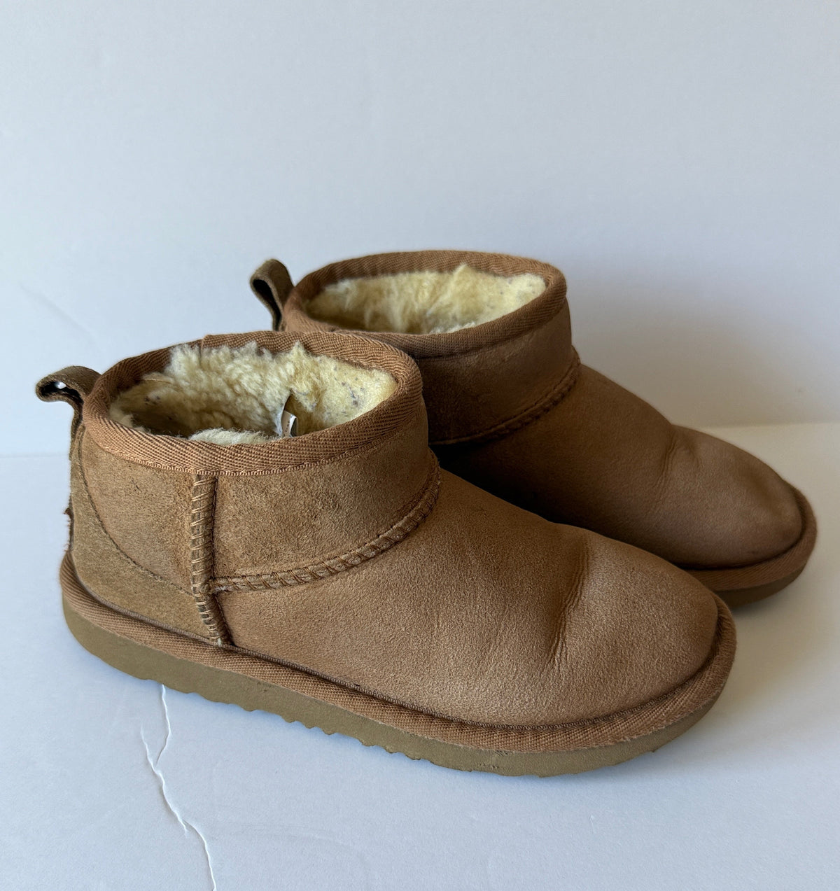 Seller 156_UGG girls ankle boot in chestnut size 13